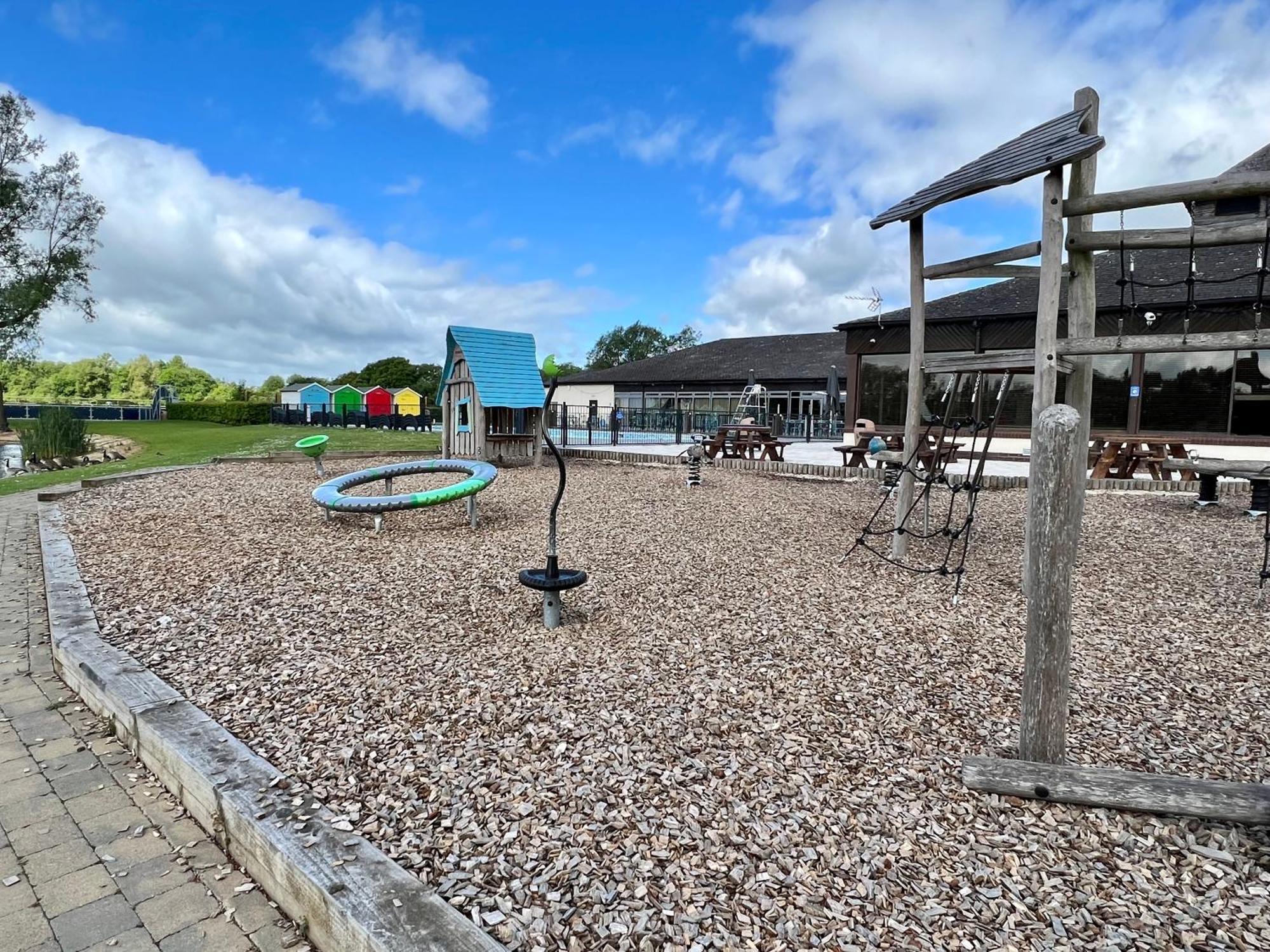 Reeds View Holiday Lodge South Cerney Bagian luar foto
