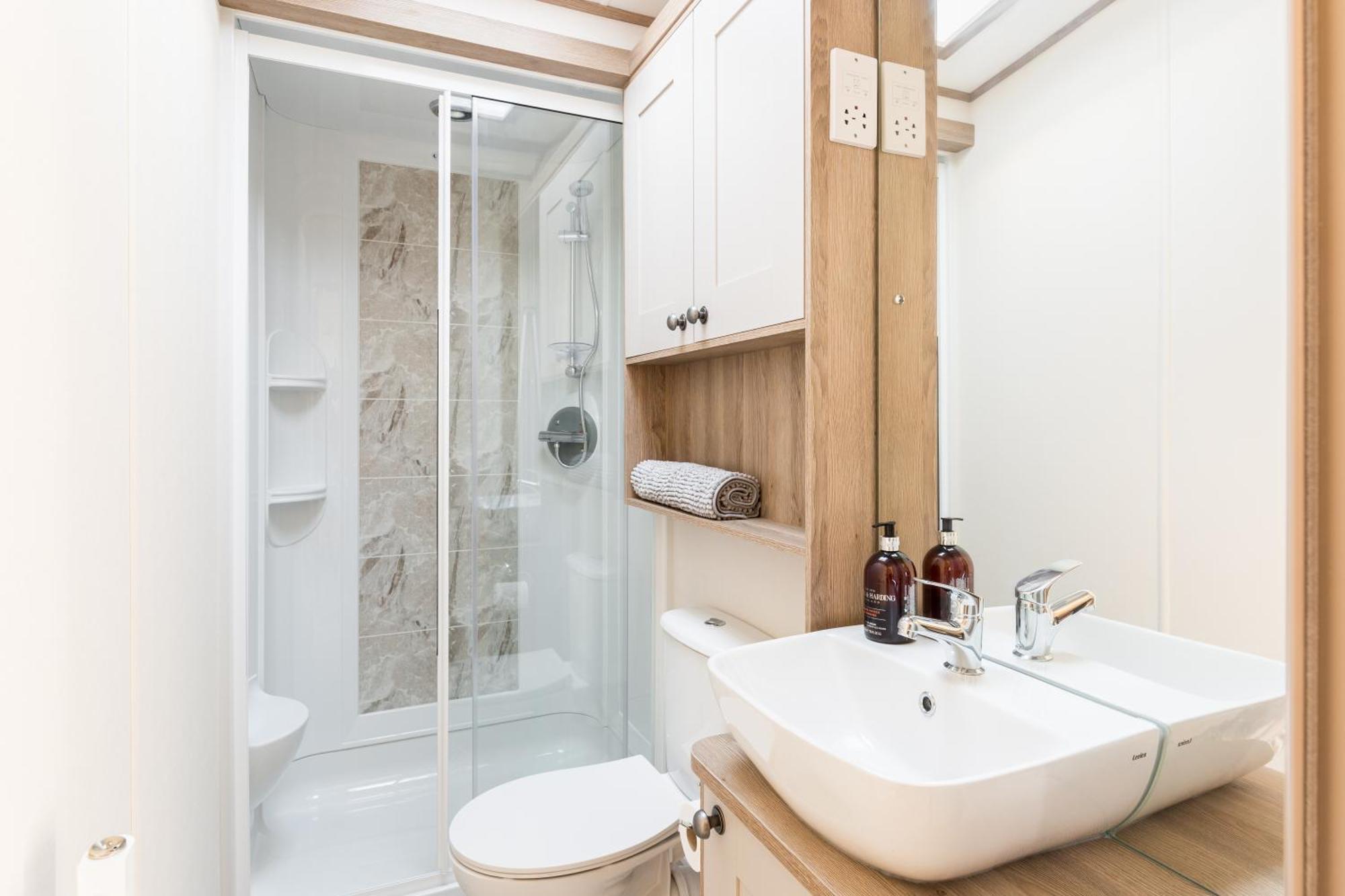 Reeds View Holiday Lodge South Cerney Bagian luar foto