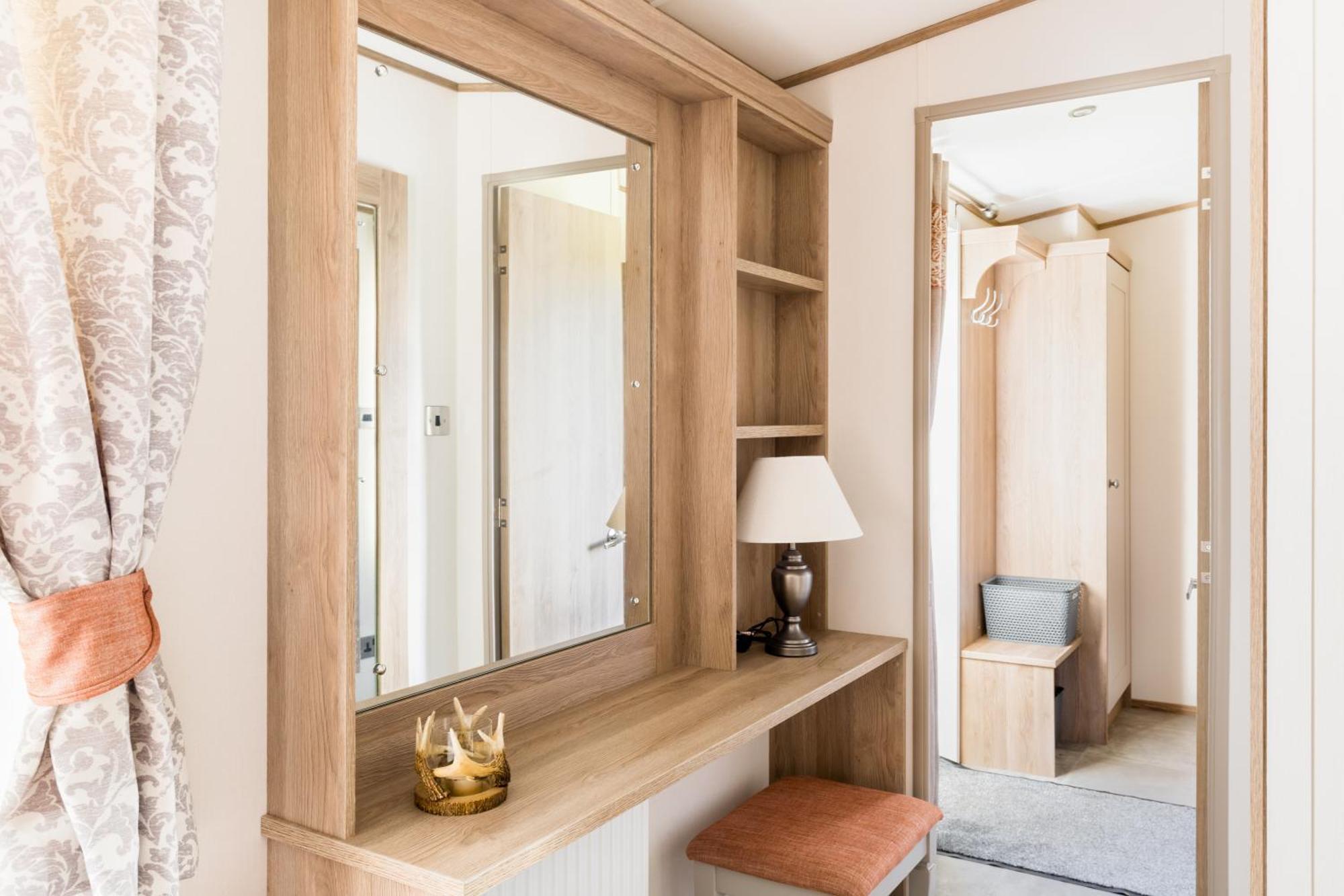 Reeds View Holiday Lodge South Cerney Bagian luar foto